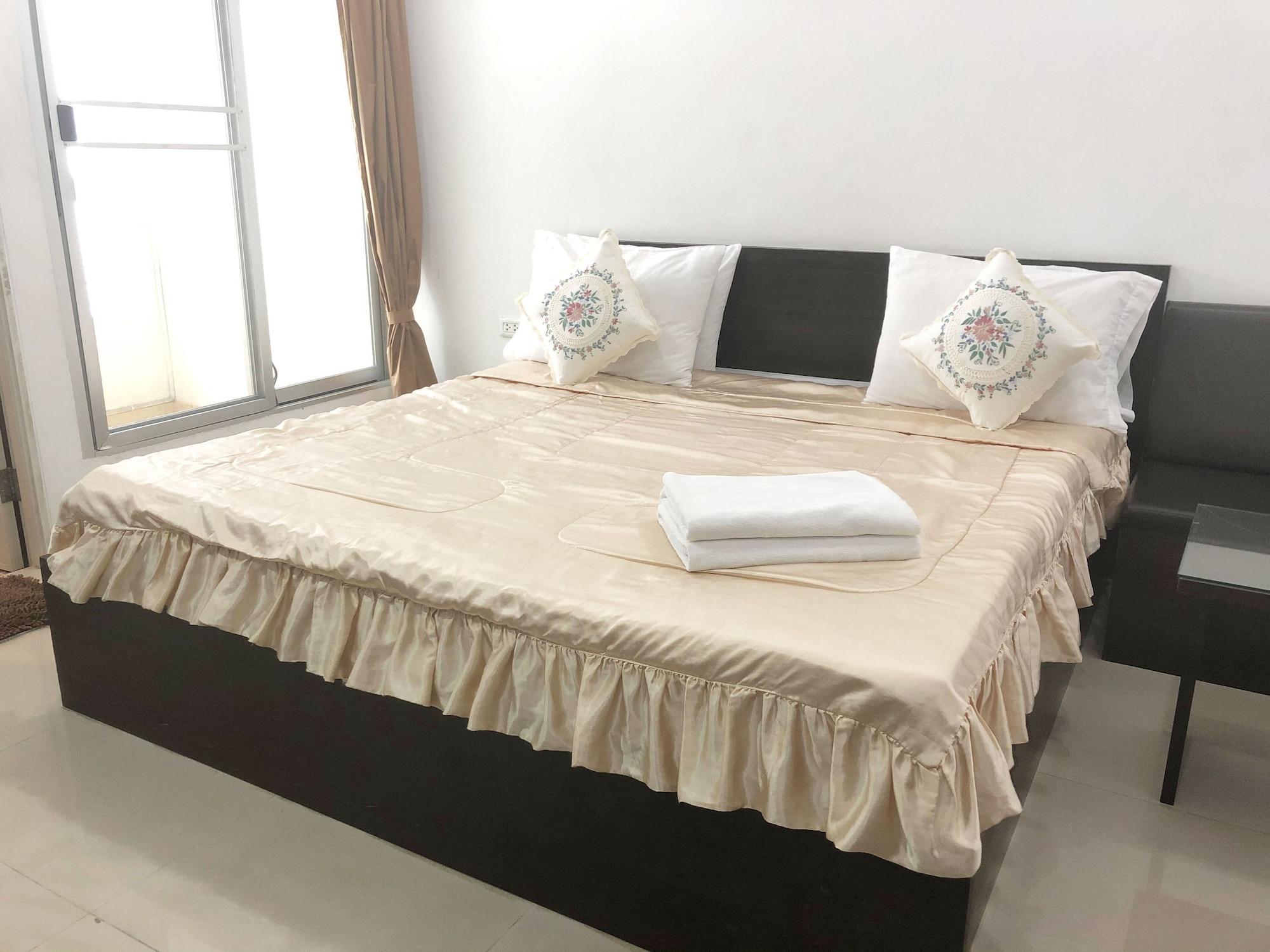 Aravinda Living Home Bangkok Luaran gambar