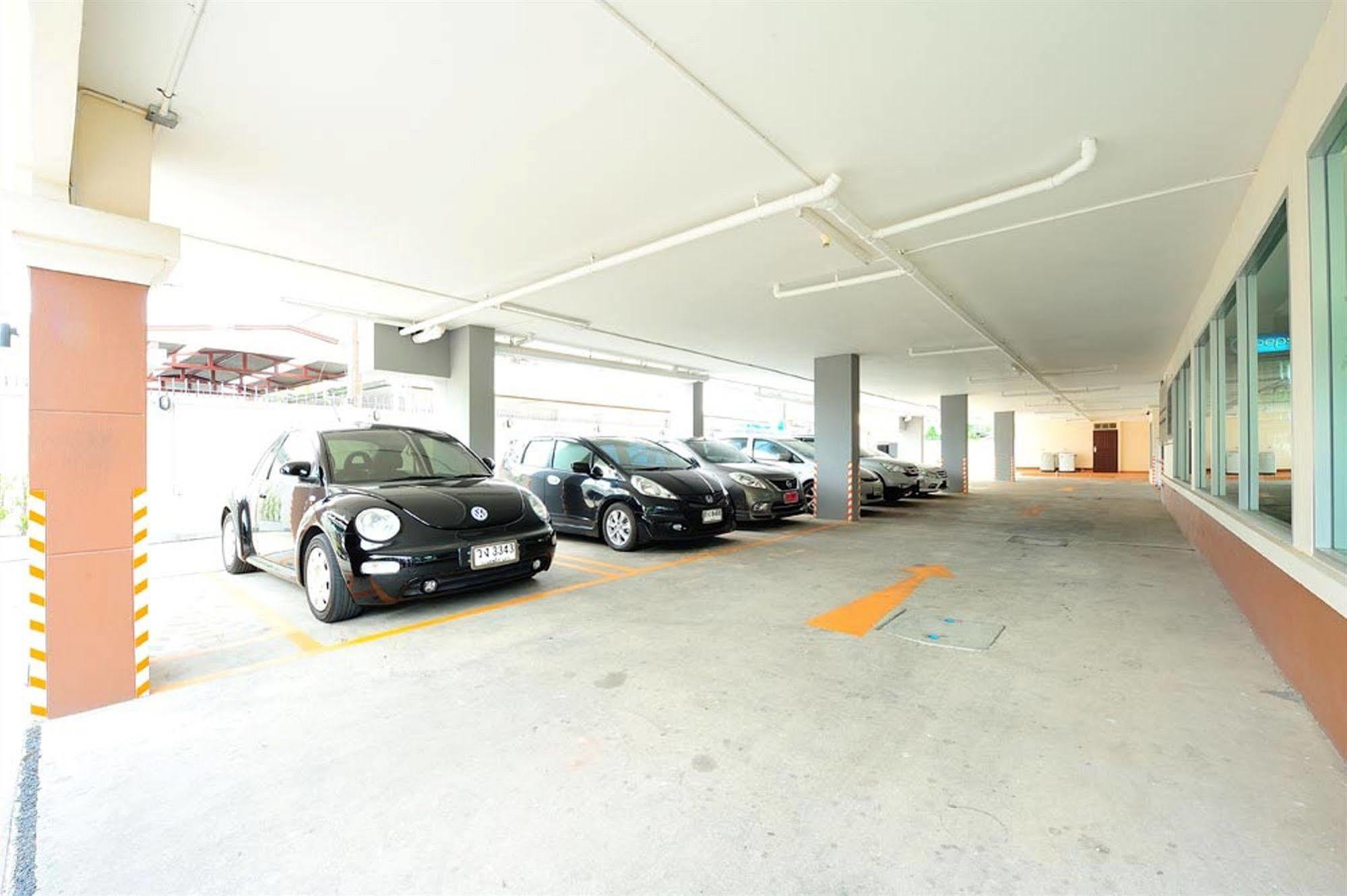 Aravinda Living Home Bangkok Luaran gambar